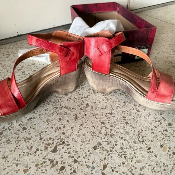 The Jafa 3-Strap Ankle Wedge Sandal in Red. Leather uppers - Picture 8 of 12